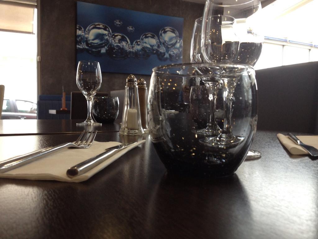 Hotel Restaurant La Fregate La Seyne-sur-Mer Zewnętrze zdjęcie