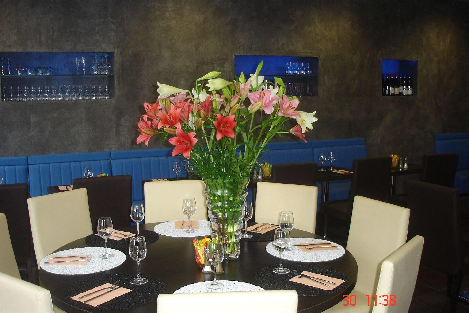 Hotel Restaurant La Fregate La Seyne-sur-Mer Zewnętrze zdjęcie
